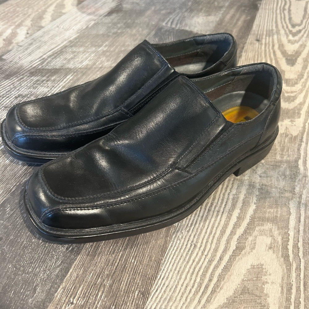 Dockers dress shoes